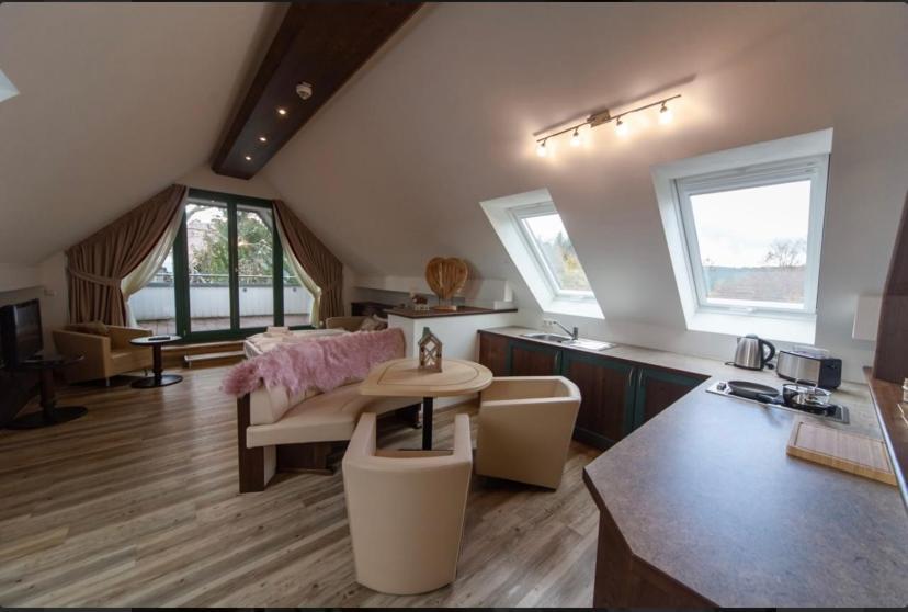 Hotel Restaurant Auerhahn บาดวิลด์บาด ภายนอก รูปภาพ