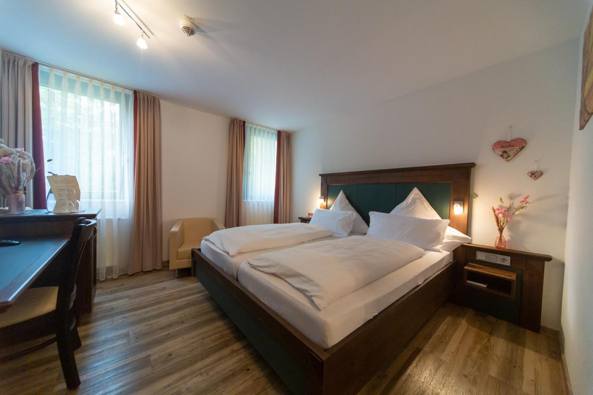 Hotel Restaurant Auerhahn บาดวิลด์บาด ภายนอก รูปภาพ